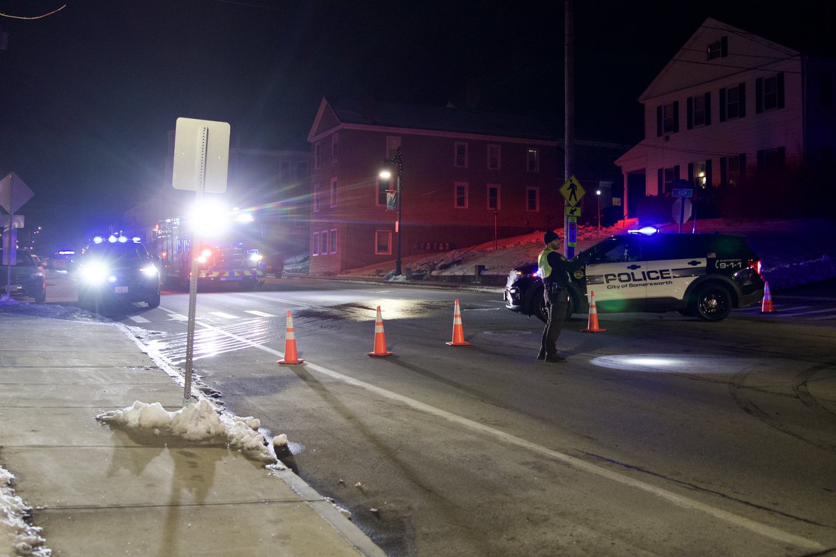 robertnettles02's tweet photo. Somersworth, New Hampshire Pedestrian struck on High street between Beacon &amp; Station streets, Roadway closed https://t.co/d1inojCqC9