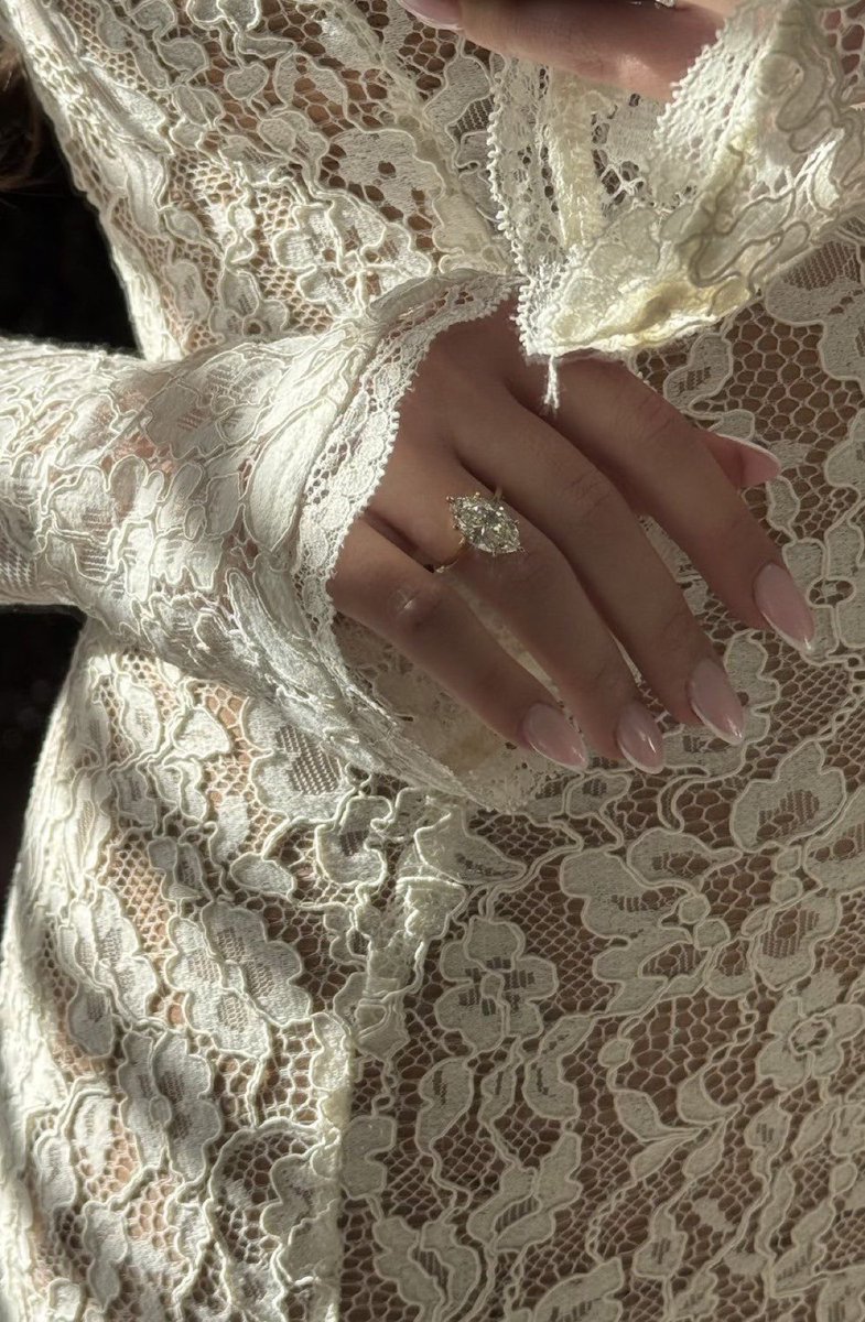 𝒥 (@suaverotic) on Twitter photo 