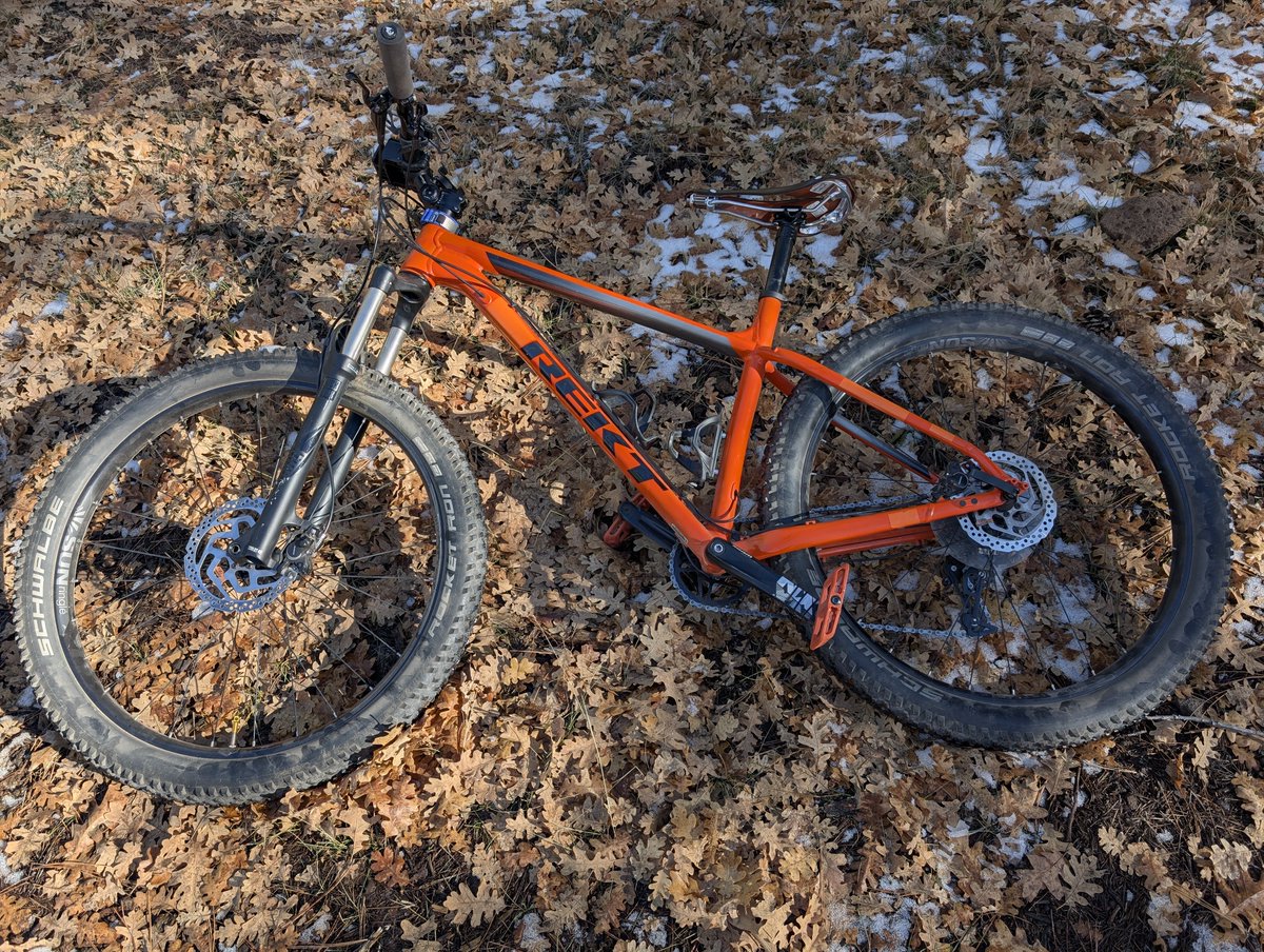 niloxy's tweet image. #HoodieUp