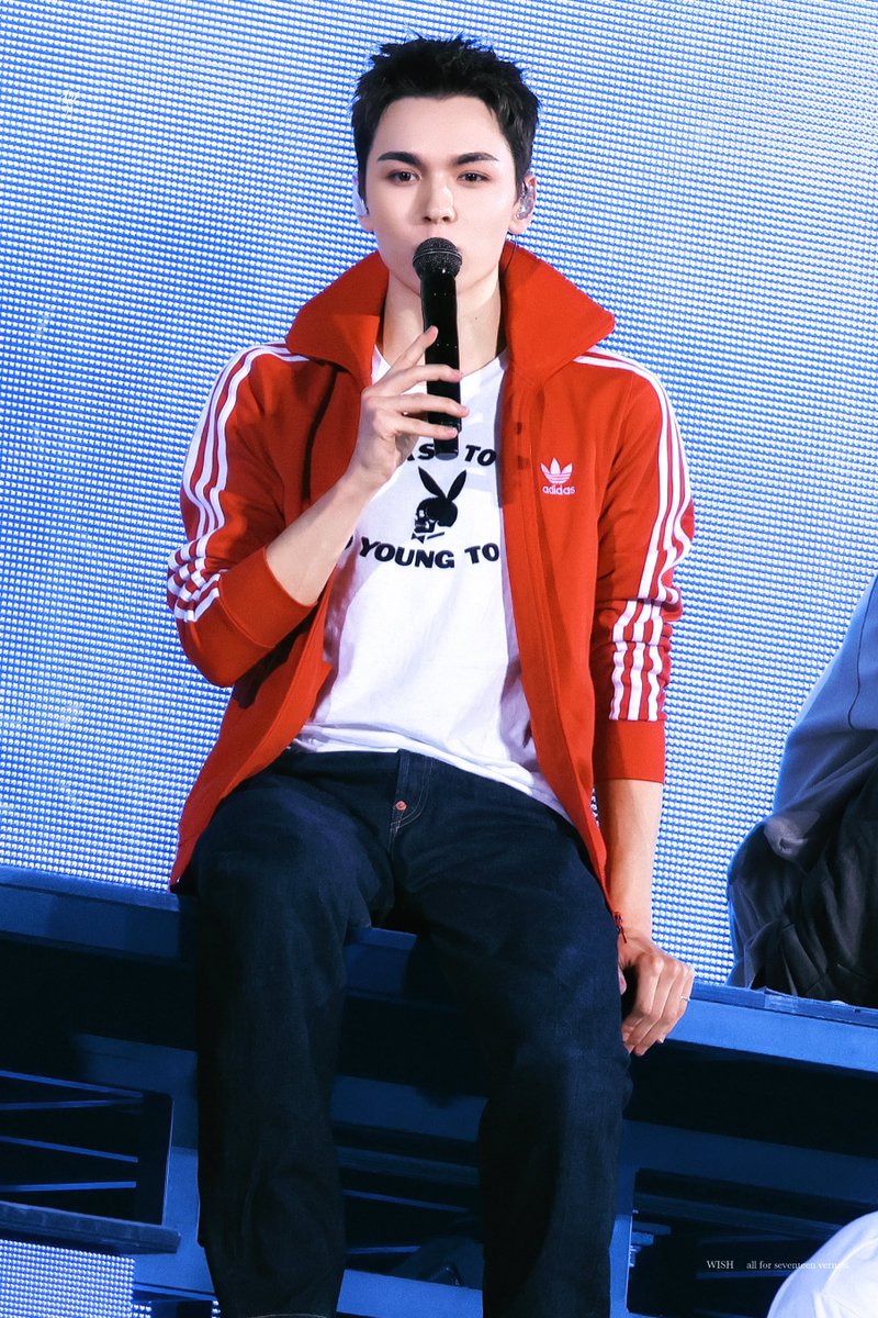 i would love to own the same adidas jacket as vernon 🙂‍↕️🙂‍↕️