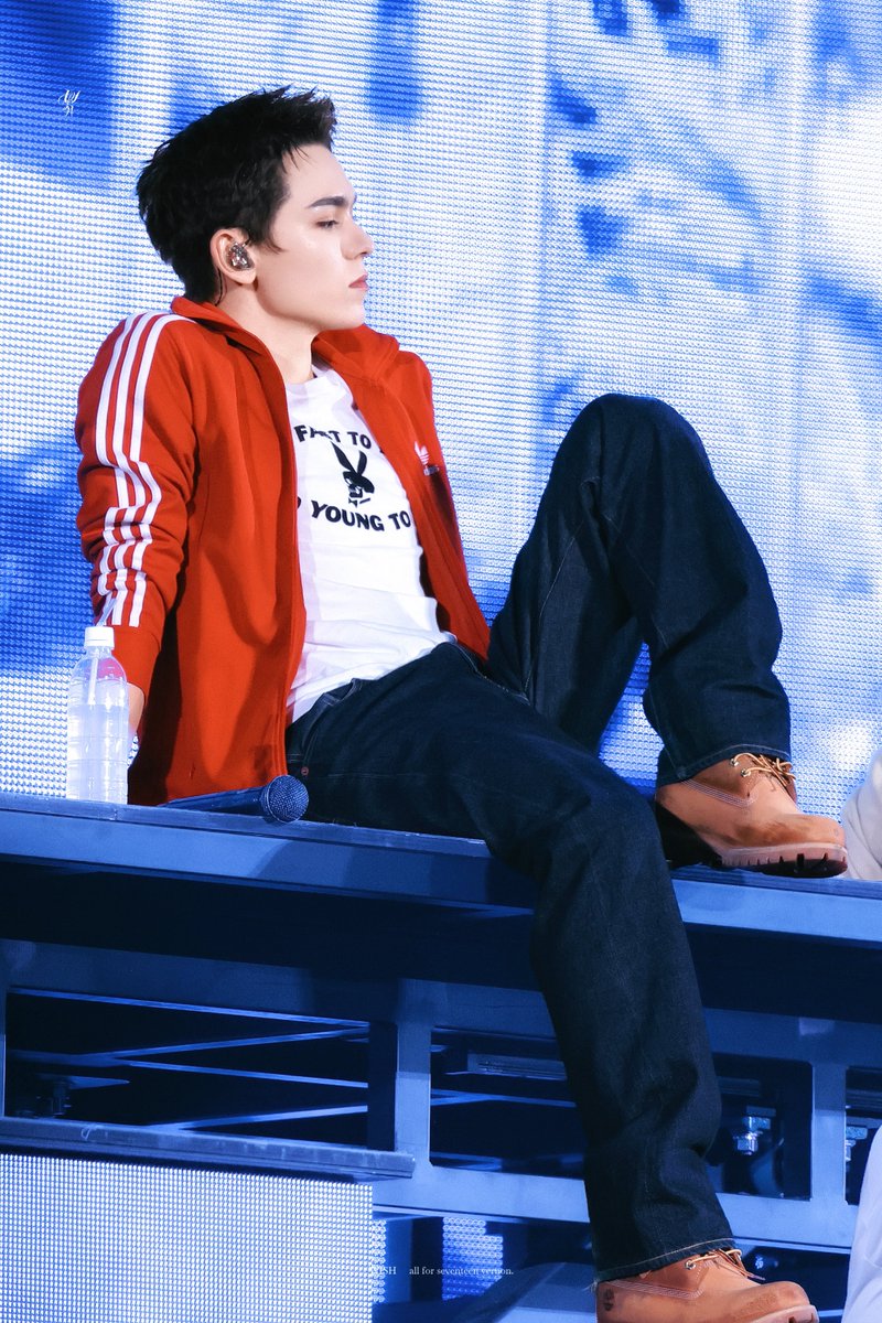 251207 SEVENTEEN WORLD TOUR [NEW_] IN OSAKA #버논 #최한솔 #VERNON