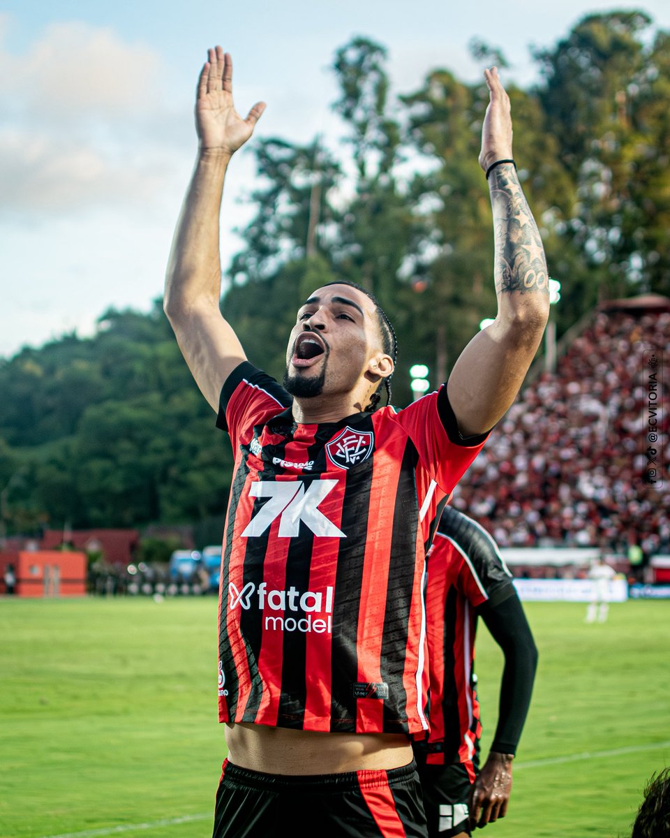 ECVitoria's tweet photo. Assistência rima com permanência! 🔴⚫️🦁

📸: Victor Ferreira | EC Vitória

#PegaLeão #PorNossaHistória #Brasileirão2025 #JogaremosJuntos https://t.co/kfbCiDfWkj