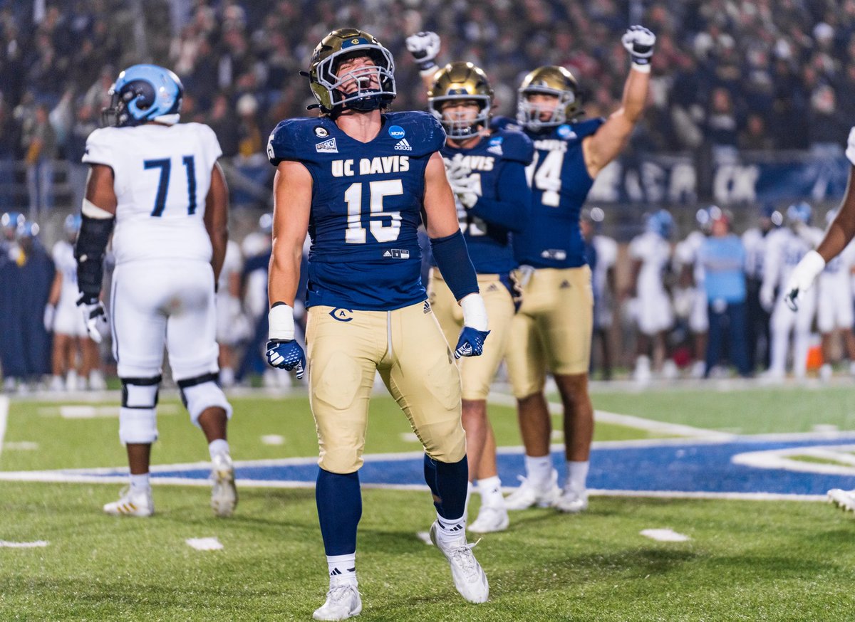 UCDfootball's tweet photo. Had ourselves an 𝙀𝙇𝙀𝘾𝙏𝙍𝙄𝘾 Saturday night ⚡️😤

Need that same ENERGY this Saturday when the Aggies host the @NCAA_FCS quarterfinals!! 

Hit the link below to get your tickets today!!

🎟️ - https://t.co/SMycleQy7T

#GoAgs | #Shredville https://t.co/2odTlVYhtl