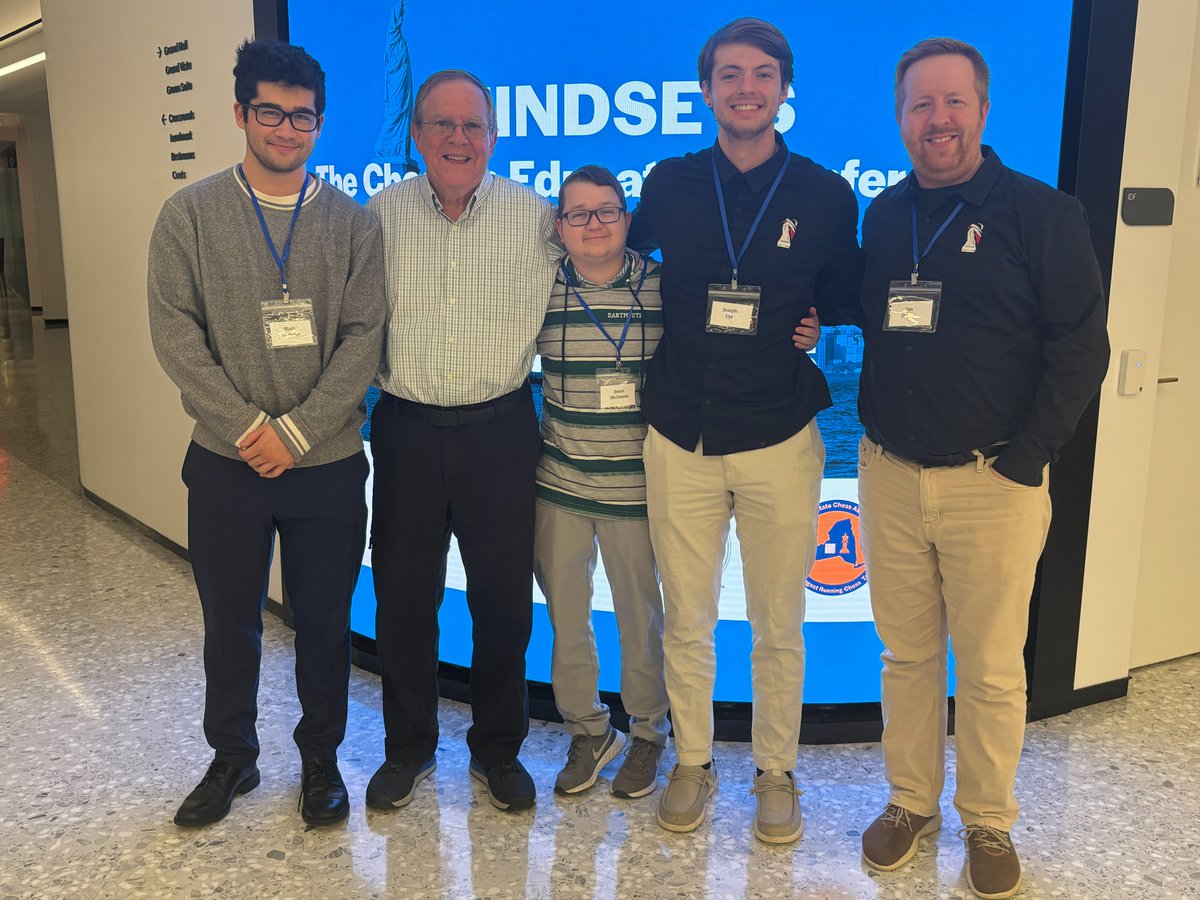 RedBandit Chess tweet media