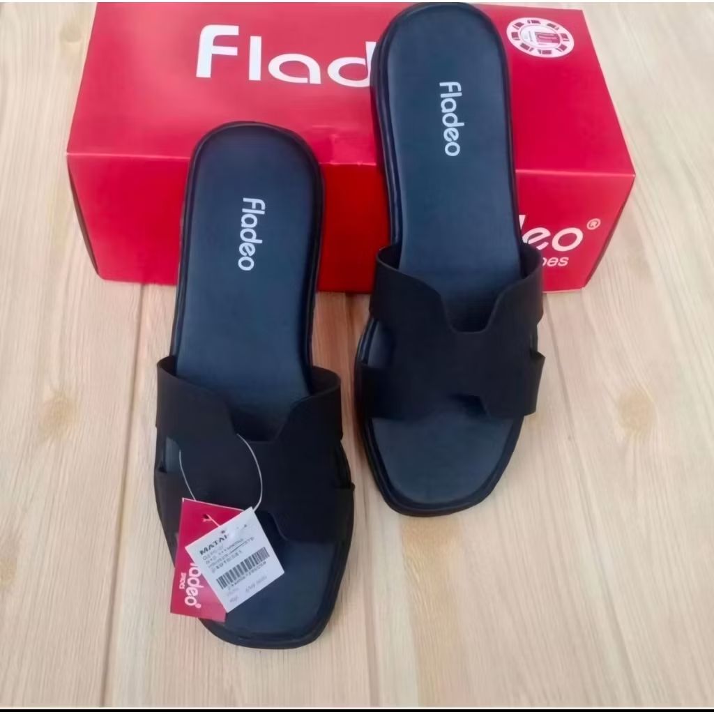 Jo_Febri's tweet photo. Cek promo sendal selop wanita kekinian trending sandal cewek dengan harga Rp16.800. Dapatkan di Shopee sekarang! https://t.co/zPqFeu2m47 https://t.co/JHLYthjvi0
