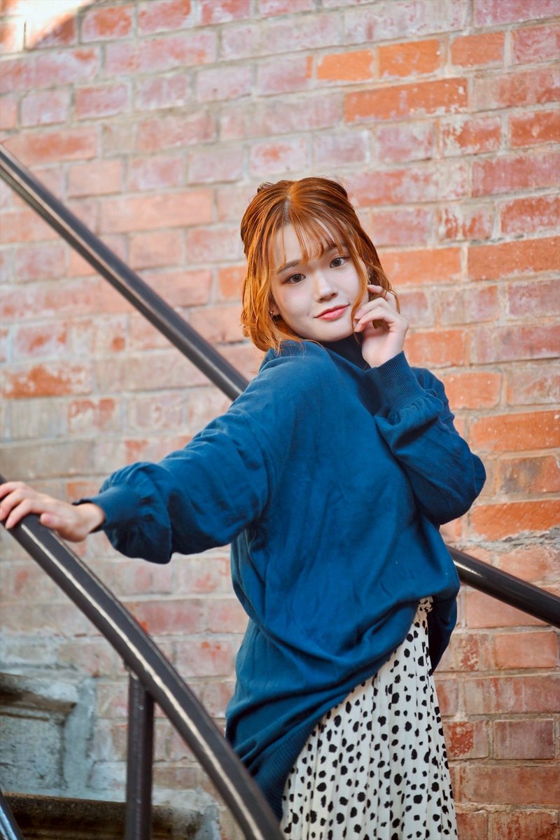 原画ポートレート 18話 光に満ちた階段で」 モデル:カナさん location:高松市水道資料館