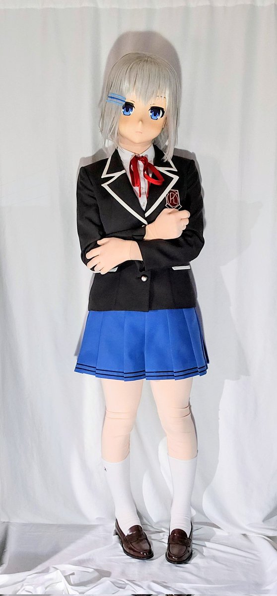 昨日の補正に制服を着るとこんな感じ。
ほとんど見えません。補正有りか無しかわからないですね。
でも、私は細部もこだわります。
（細部に神は宿る）という言葉を聞いた時から私は見えない所にこそ魂を注ぐ事にしています。