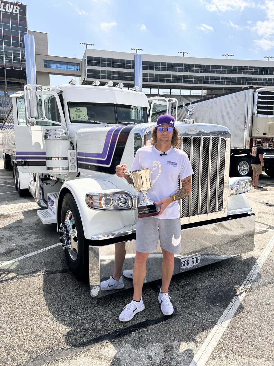 Celebrating all of the hard work that keeps America moving. 💪 #NationalBlueCollarDay