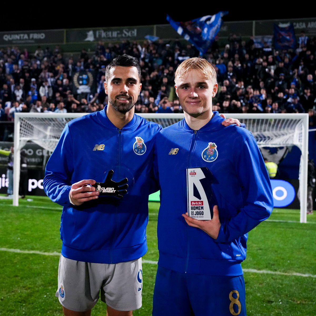 FCPorto's tweet photo. 𝐌𝐕𝐏 ⭐Victor Froholdt
𝐂𝐥𝐞𝐚𝐧 𝐒𝐡𝐞𝐞𝐭 🧱 Diogo Costa
#CDTFCP https://t.co/ISIPmjJWfi