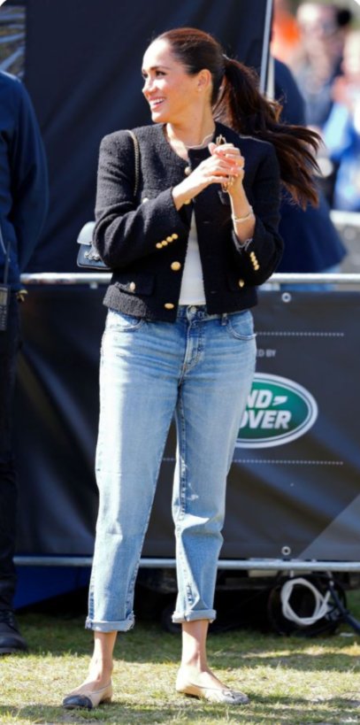 The incomparable Queen. #WeLoveYouMeghan #MeghanMarkle