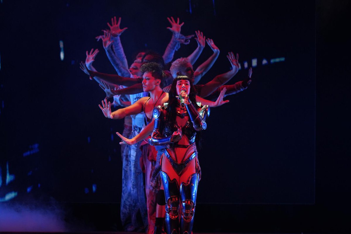 itsKatyPerryNOW's tweet photo. will remember this tour for LIFETIMES. thank you katy ♾️ https://t.co/ZlxGsw2u1J