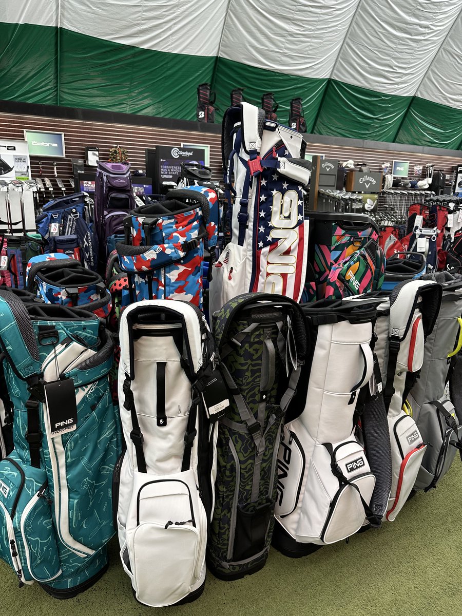 TSGolf's tweet image. 🎁 Get Holiday-ready at our Golf Superstore! Discover the latest bags, apparel, clubs, and more - perfect gifts for every golfer on your list (yourself included!)
