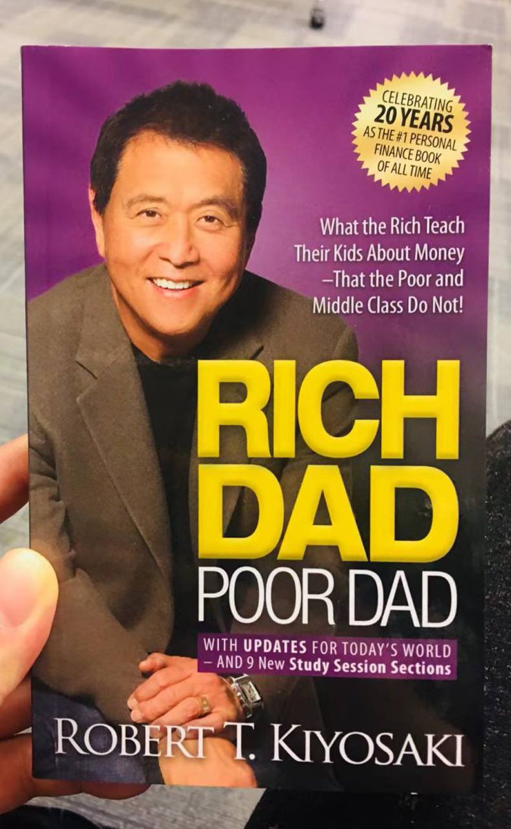 也许你没有读过《富爸爸穷爸爸》，但你一定听说过币圈畅销书🔥《Rich🈷️poor🈷️》作者by 月亮牌手<a href="/TheMoonDojo/">月亮牌手 | The Moon Dojo🇭🇰</a>🦹‍♀️

这本宝书被誉为21世纪币圈合约交易者的《纳瓦尔宝典》，描述了一个合格的短线交易者，如何通过提升运势商（Fortune