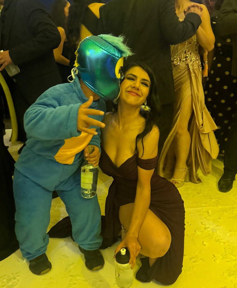 StphFlo's tweet image. Que boda, que noche 🦋🙌🏻🫶🏻