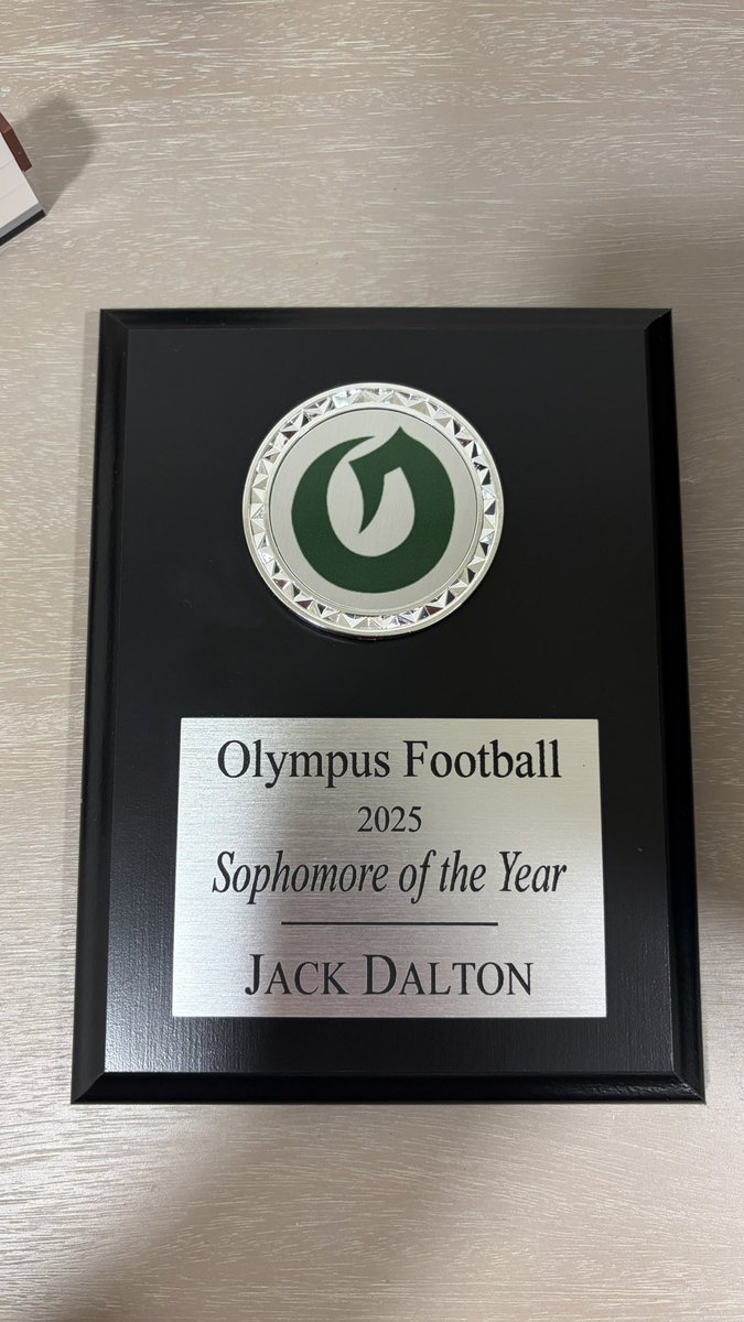 jackdalton27831's tweet image. Blessed and honored to be named “Sophmore Of The Year”🔥
@OlyTitansFB