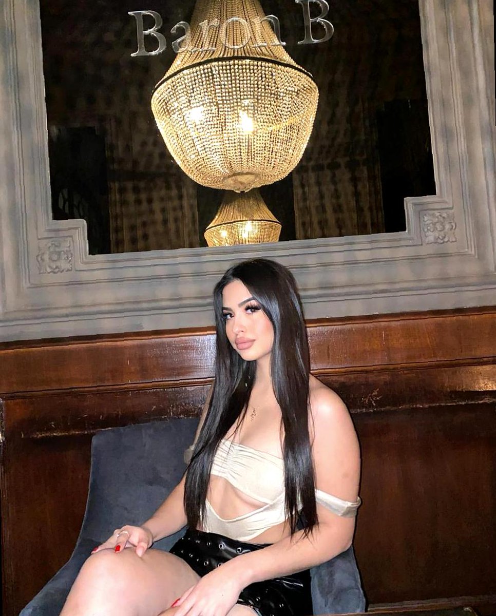 PRINTART3's tweet image. my playlist knows me better than my ex ever did 🎧