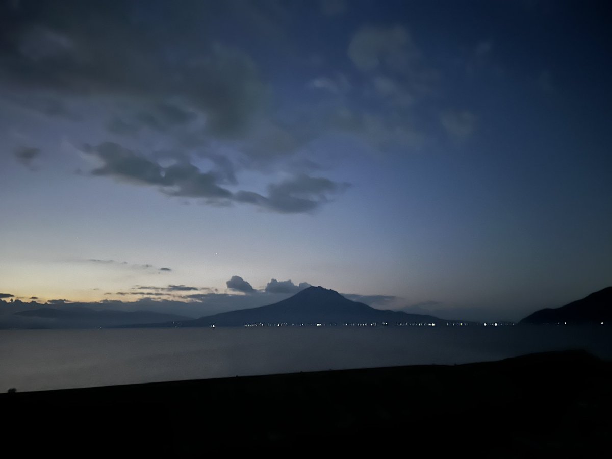 interwave12cub's tweet image. おはようございます(^^)
今日の桜島と朝ランです。
天気は快晴！空気もウマイ！
暖かい朝になりました。

スピードスケート女子1500、高木美帆選手、５位でしたね(&amp;gt;_&amp;lt;)
次に期待です。

今日も一日、元気に楽しんでいきましょう！！！