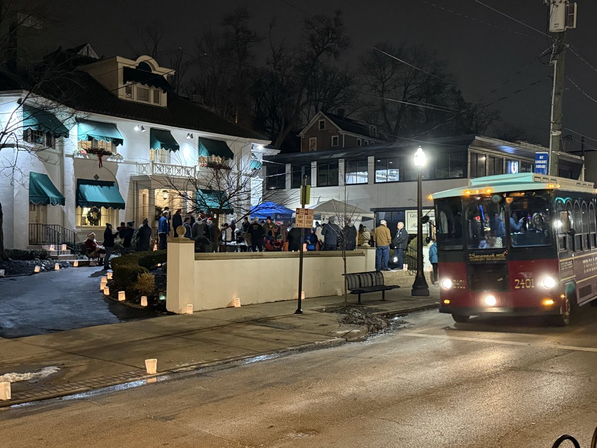 Party in the square!