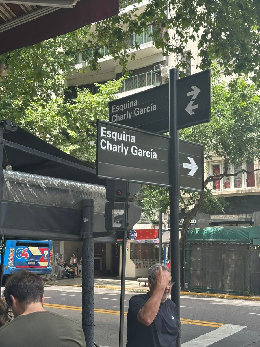 constat_concept's tweet image. Esquina Charly García ♥️