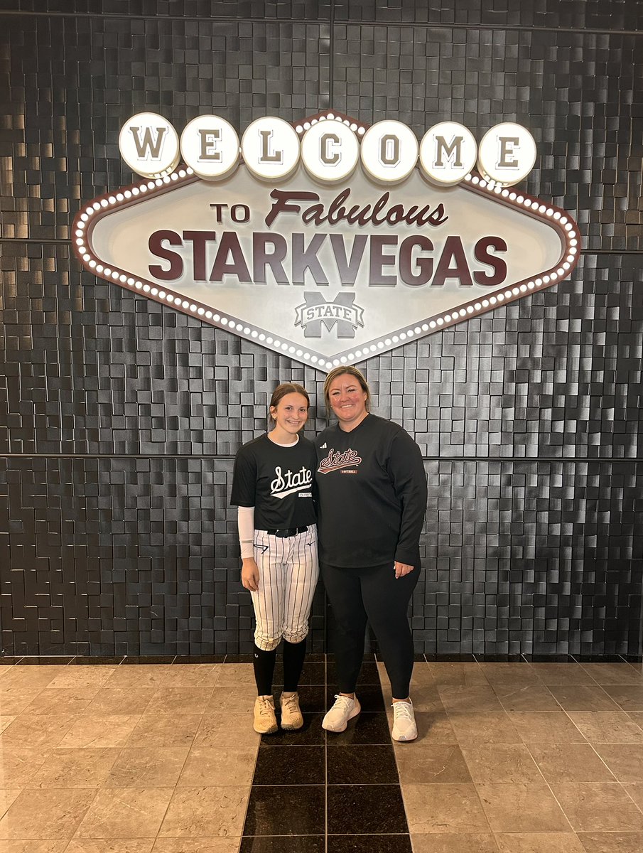AnnaCastillo_2's tweet image. Had a fun time at @HailStateSB camp, such a nice facility. And had a blast being invited there with my talented teammates @FuryXhelton !! @Coach_Ricketts @MrCoachTbratt @CoachZacShaw @MillieGarner29 @audreyhaywood10 @rmitchell2029 @vivi16604