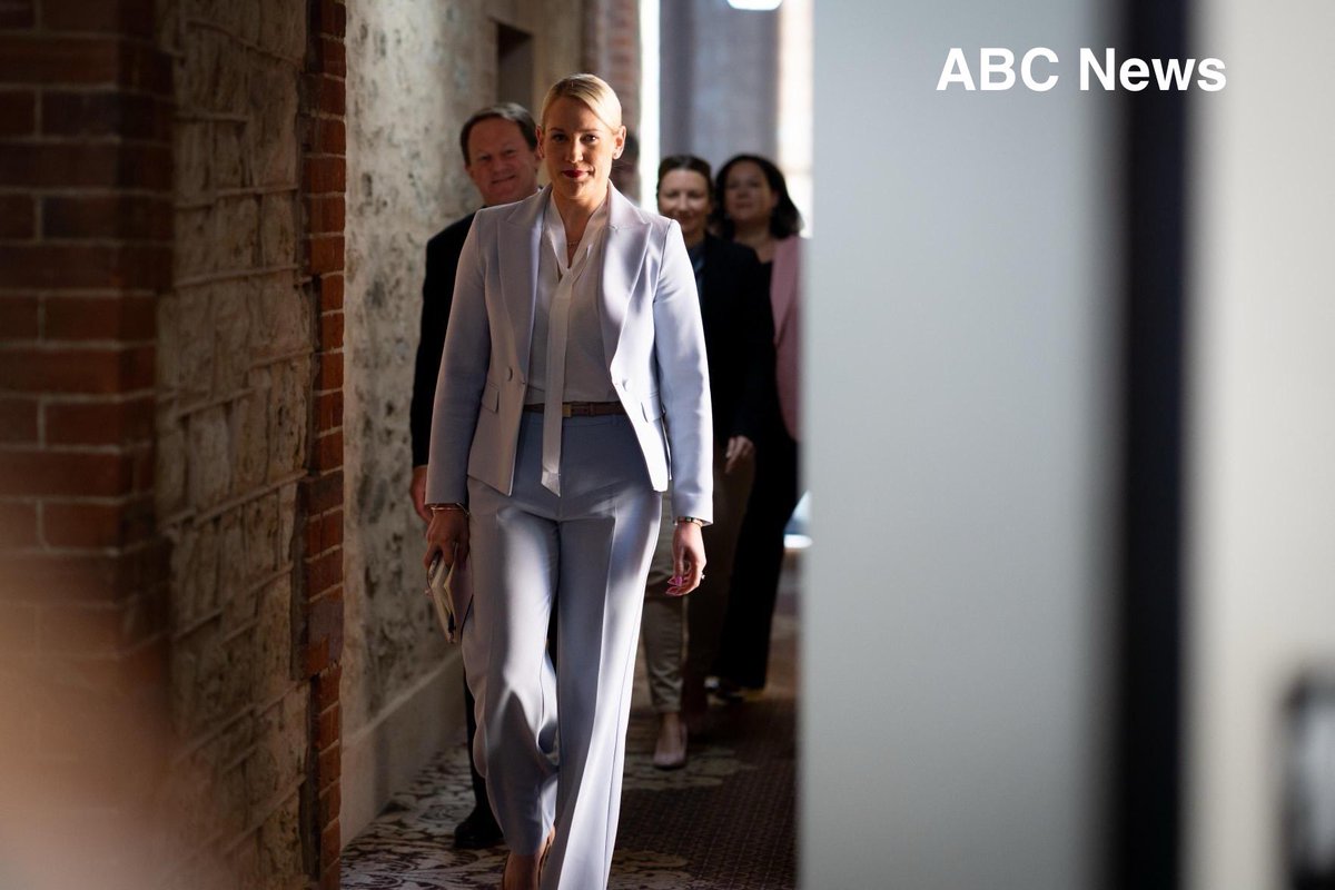 Gus Macdonald tweet media