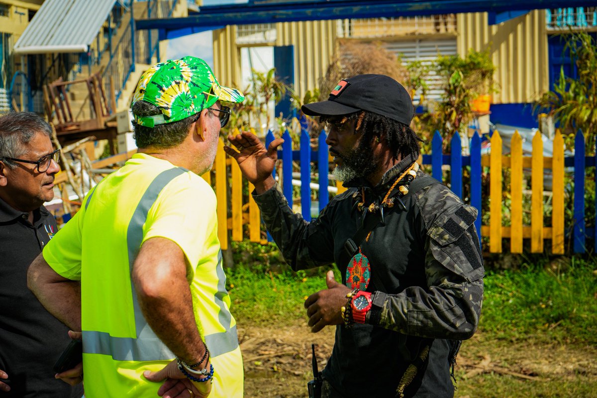 darylvazmp's tweet image. I have seem comments suggesting that it was over a month before any Govt Official visited Accompong. This is not true. 

One of the first communities I visited just days after the passage of Hurricane Melissa was Accompong, St Elizabeth. An assessment was done and Chief Currie…