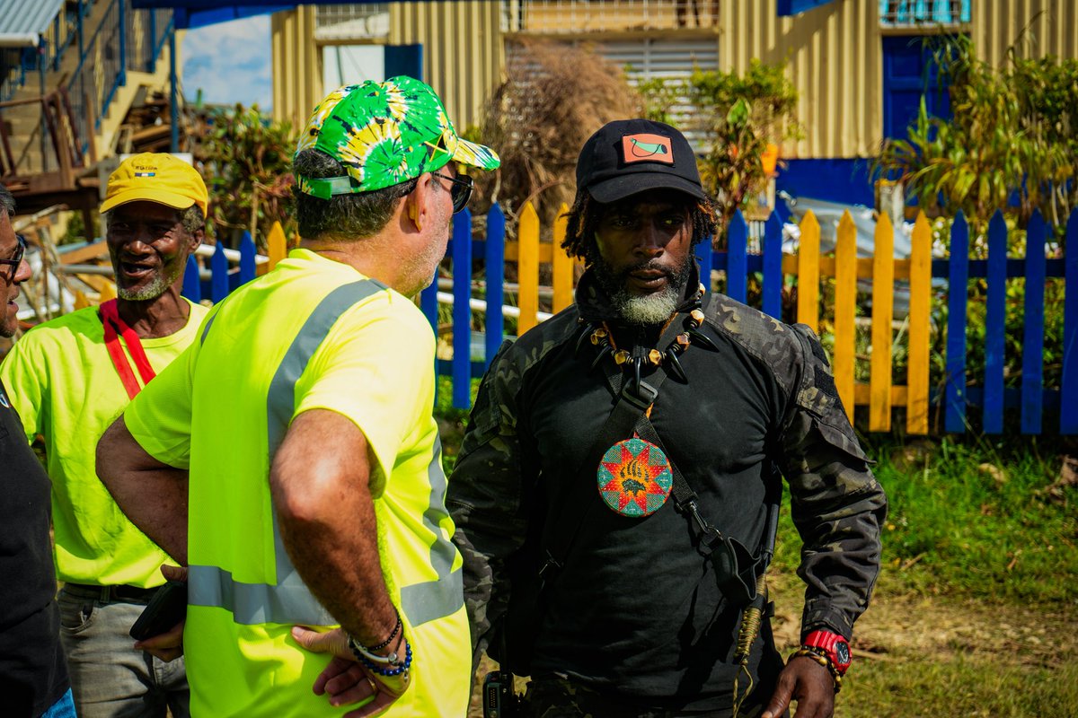 darylvazmp's tweet image. I have seem comments suggesting that it was over a month before any Govt Official visited Accompong. This is not true. 

One of the first communities I visited just days after the passage of Hurricane Melissa was Accompong, St Elizabeth. An assessment was done and Chief Currie…
