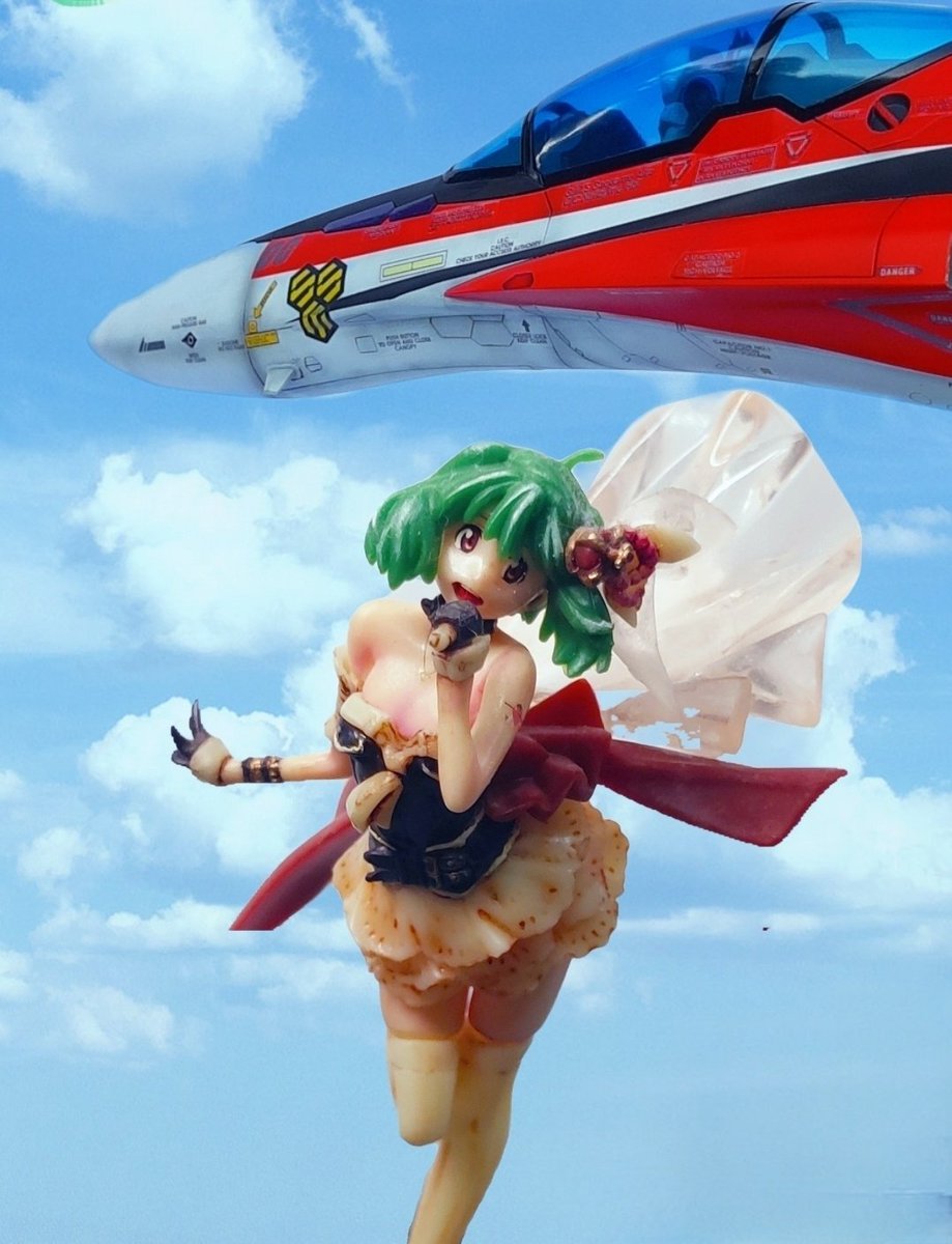 #プラモ見せあって憂鬱な月曜を乗り切ろうぜ

#マクロスF