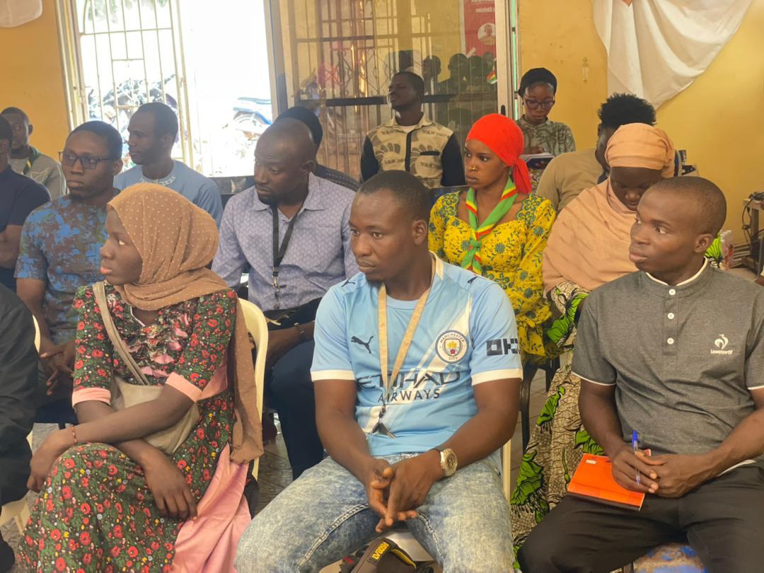 A Ségou, sur invitation de Komunitas, Le Réseau des Blogueurs du Mali , j'ai co-aminé avec Modibo MF Traoré  la conférence sur " La Citoyenneté Numérique et l'Engagement Civique à l'ère du Digital", Samedi 6 Décembre.