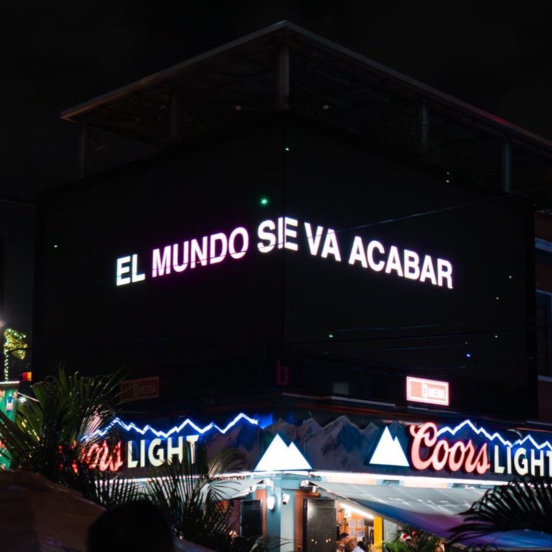 itscarlosivan's tweet image. Update 7:45PM🚨

Aparecen billboards en varios lugares de Puerto Rico con el mensaje “El Mundo Se Va Acabar”👀🇵🇷

¿Va a pasar algo? ¿Qué será?