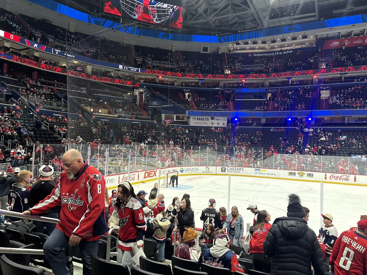 SeeJoJazz's tweet photo. First #DoanHer in Capital One Arena?! Arena number 8 (but no Mammoth). https://t.co/AG08UtpXKz