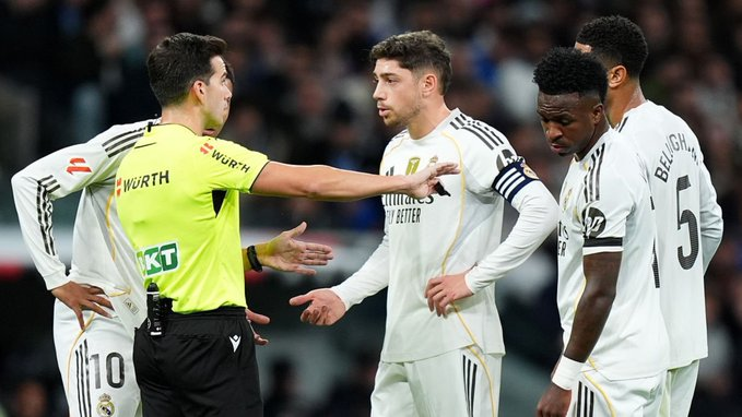 ماذا يحدث للملكي. منذ الكلاسيكو حصد ريال مدريد 9 نقاط فقط من أصل 18 في الليجا 