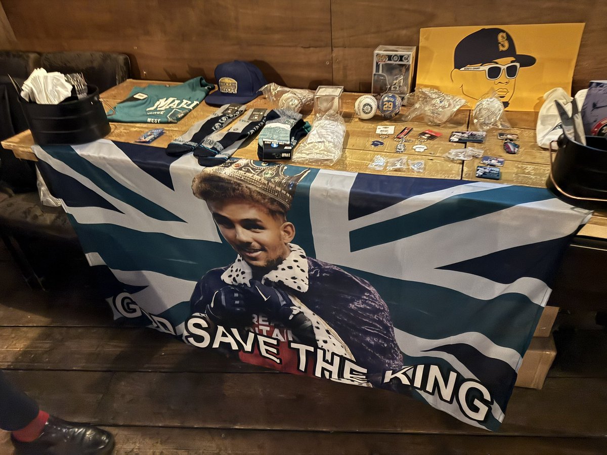 Bernard Smith tweet media