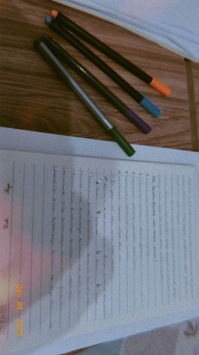 Bir yere kavuşmak için, bir yerden ayrılmak gurbet değil, hicrettir. 
Asıl gurbet anlaşılmamaktır. 

                          Siret'i Enbiya'29