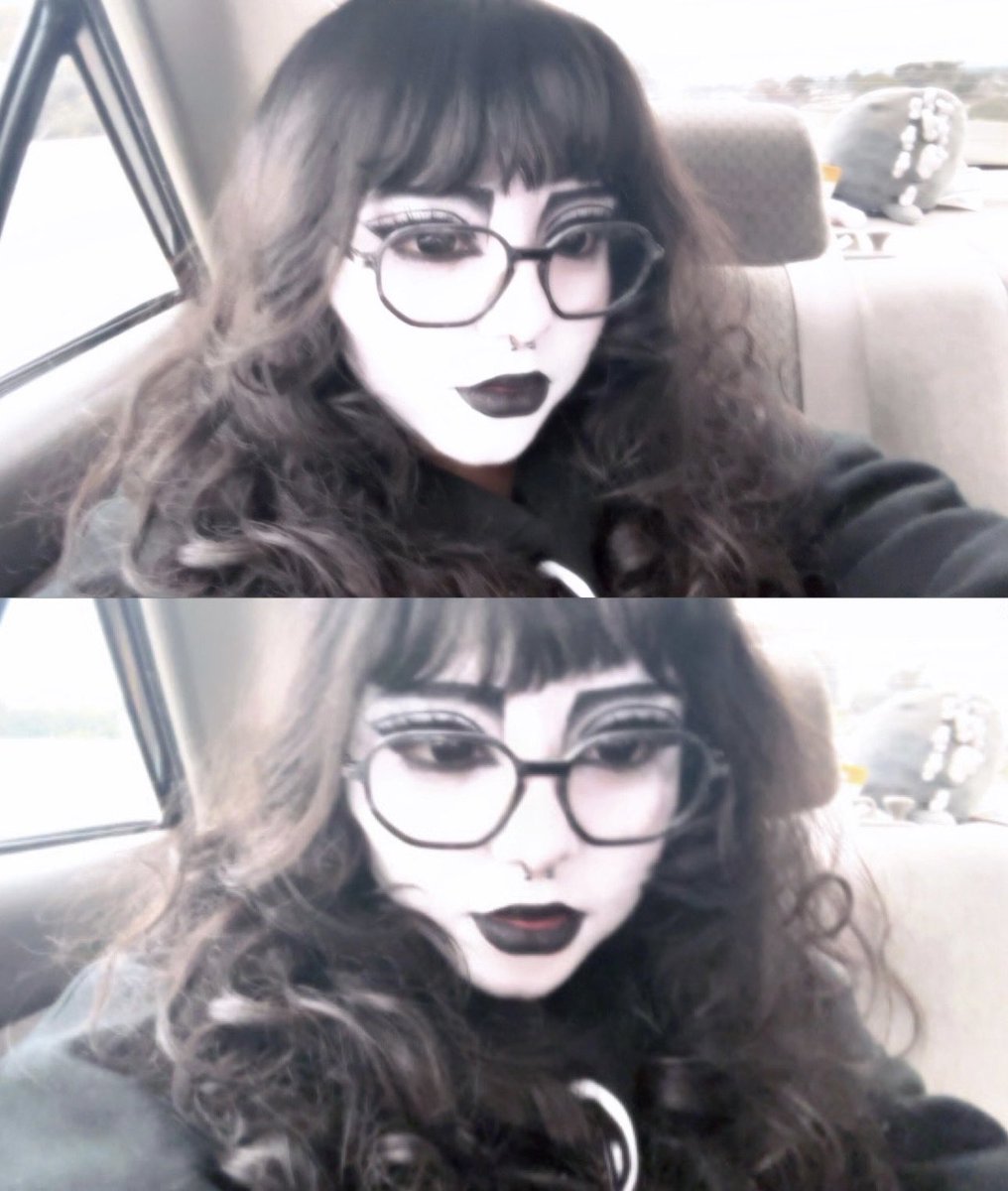 stoneeluvr's tweet photo. totally forgot to post pics of the trad goth makeup i did, im deadass so proud of it and need to do more NOWWW #tradgoth #goth https://t.co/B3gUwYvF12