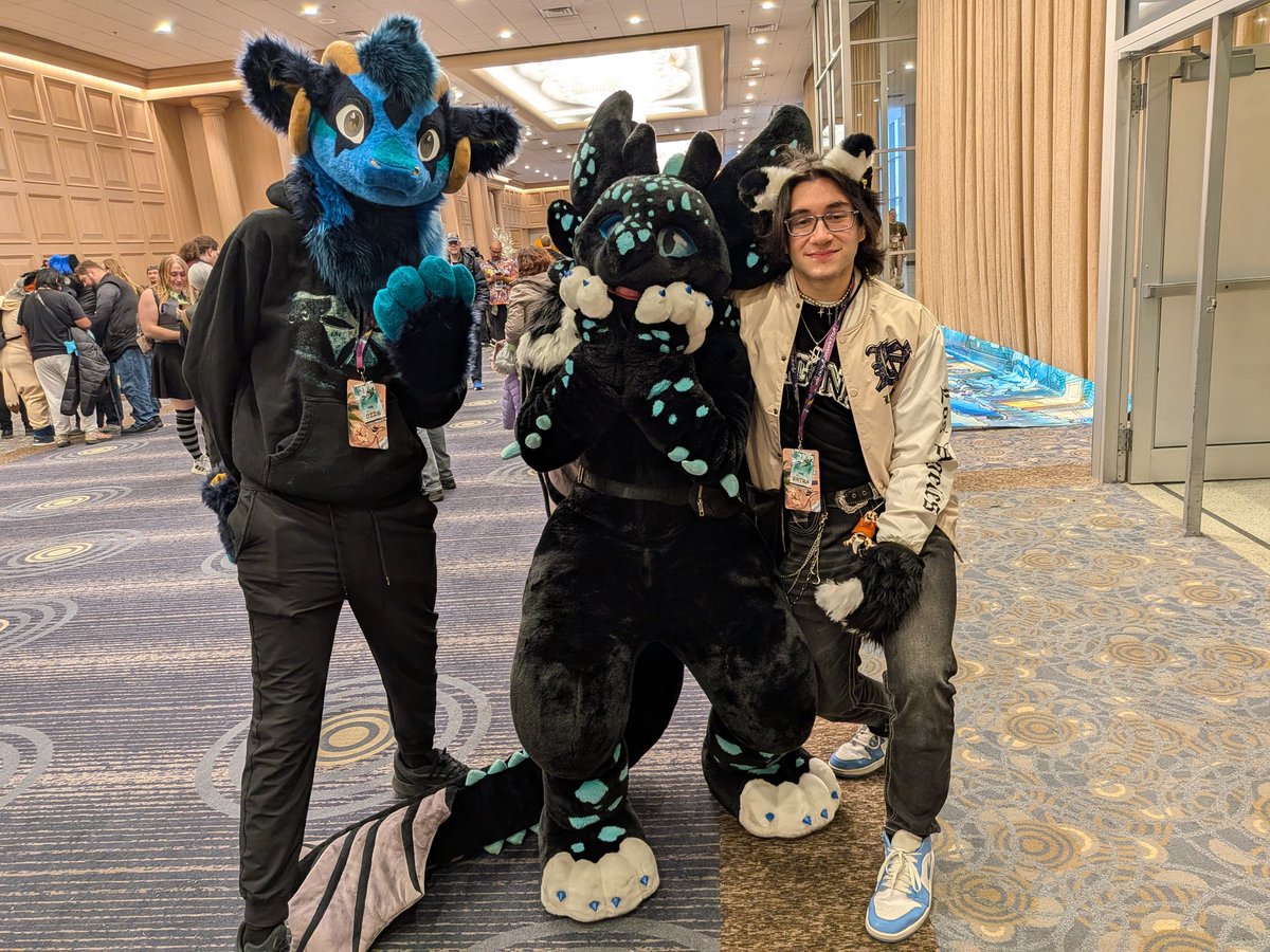 lander_will's tweet image. A friend of mine wore parva for the first time! It's fun to see what kind of energy people put into him when suiting @smott98ca