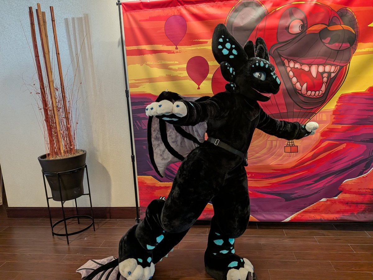 lander_will's tweet image. A friend of mine wore parva for the first time! It's fun to see what kind of energy people put into him when suiting @smott98ca