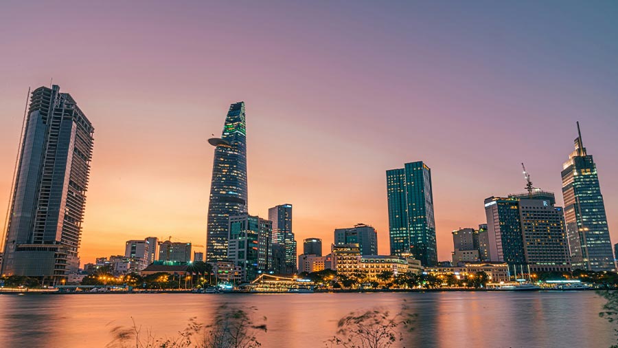 VietnamBriefing's tweet image. Vietnam’s #BankCredit rose 13.37% as of late Sept 2025, with 78% of lending directed to production and business activities. Priority sectors continued to expand, led by #Agriculture, #SMEs, supporting industries, and high-tech enterprises.

Explore more ⤵️
ow.ly/JQRZ50XCs3N