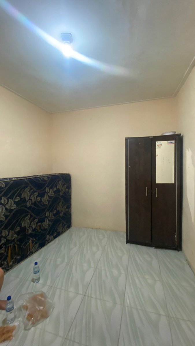 numyyz's tweet photo. hallo aku ada kosan 1 kosong daerah ragunan, jatipadang deket dari halte jatibarat kamar mandi dalem yah https://t.co/YViCDqc0g7
