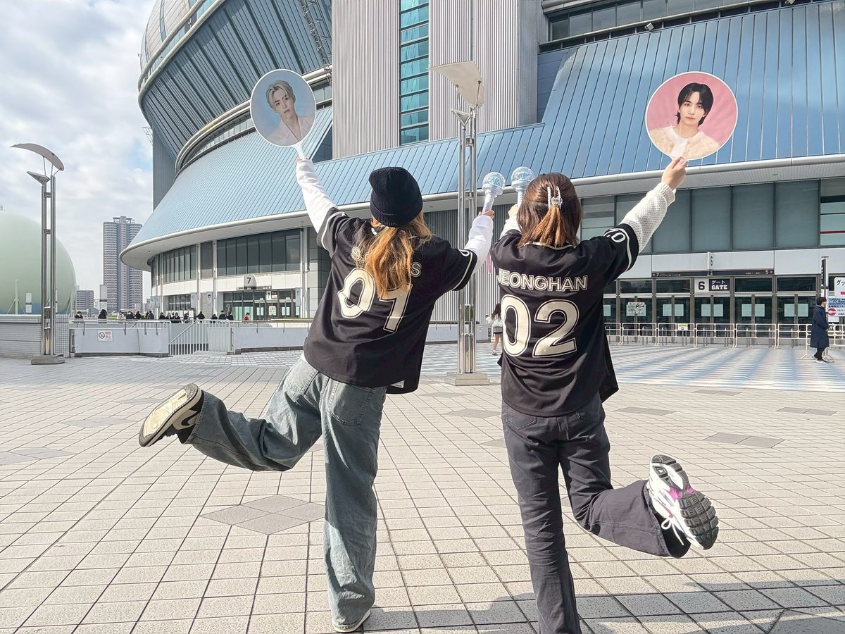 2025.12.07
SEVENTEEN NEW_
大阪最終日で私のNEW_コンも終わり🥺
スンチョルさんが楽しそうにROCK踊ってるのずっと見てたら涙出てきた🥲
めちゃカッコよかった♡
めちゃめちゃ楽しい2日間だったぁ
念願のミンギュのヒョウ柄スーツも生で見えたし✨次はいつ会えるかな…
（次はスパショにむけて💪）