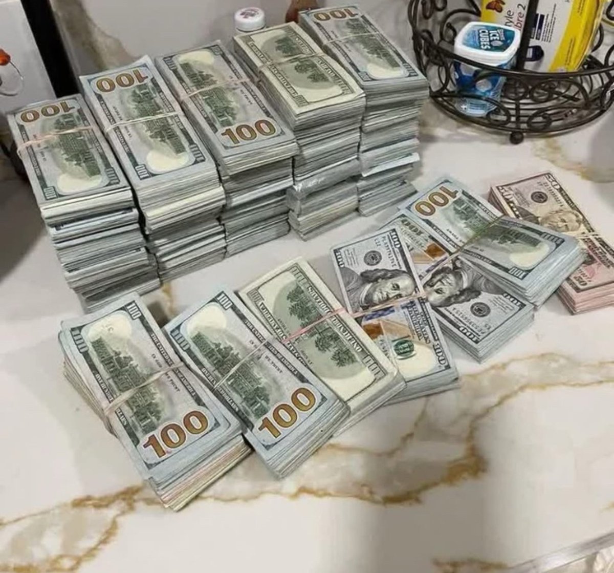 Eat it pass ✌️🌙🎅?