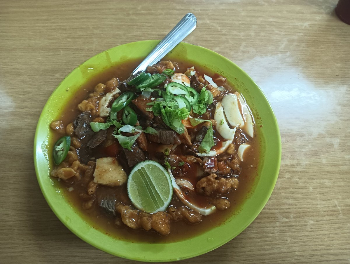 ahmadnasaruddin's tweet image. This is Alor Setar

Mee Rebus
Roti Khawin

More 2 go :
Royal
Nasi Ayam
Nasi Lemak

#lbms