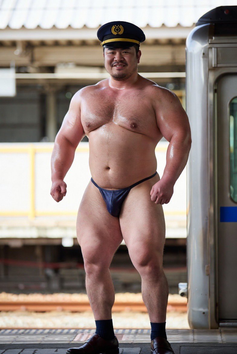 JatingHong's tweet image. 站長們1

快上車