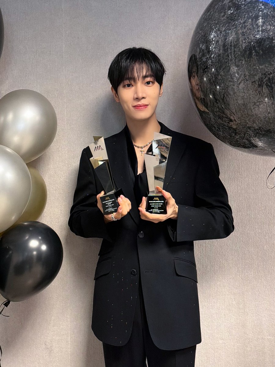 slist2015's tweet photo. 추영우, 'AAA' 아이콘→베스트액터 수상..."늘 응원 후추 덕분"

#추영우 
#배우추영우 
#CHOOYOUNGWOO 
#AAA2025 
#AAA2025_KAOHSIUNG 
#AAA_10th 
⬇️관련기사⬇️ 
https://t.co/0NQSQRbOvc https://t.co/D5guxaZNm7