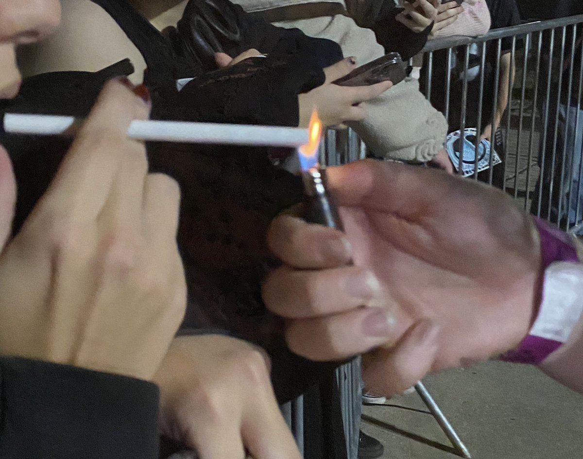 Thanks <a href="/femtanylll/">noelle</a> for lighting my cig yesterday, yr set was awesome