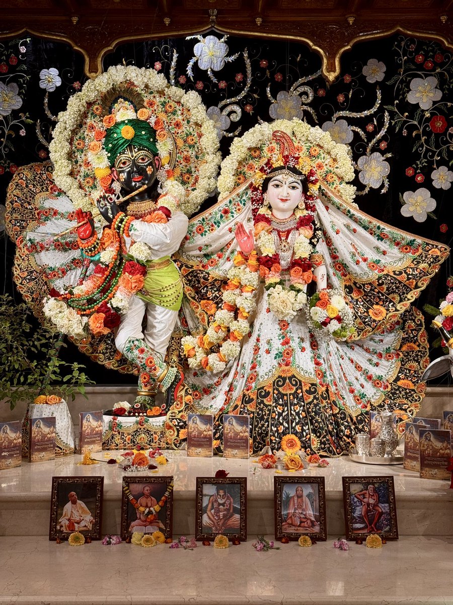 ISKCONofHouston's tweet photo. Sunday Darshan
12.7.2025 https://t.co/j1bRUjcg5Y