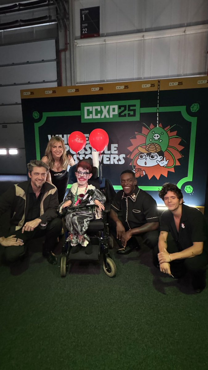 Machadinho_br's tweet image. Hoje a convite da @CCXPoficial pude conhecer o pessoal da série #itwelcometoderry da @hbomax foi incrível demais! #pennywise #itacoisa #ccxp25