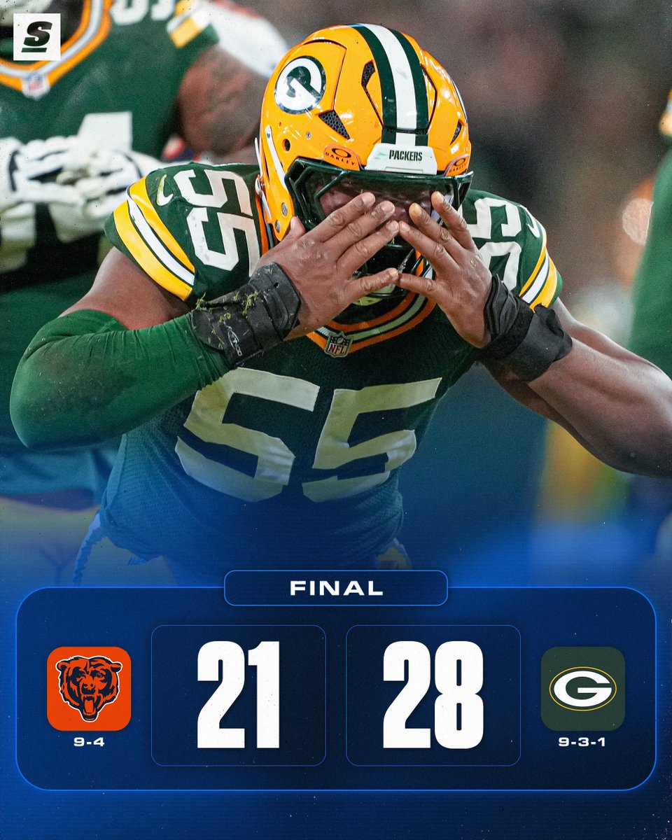 theScore's tweet image. THE PACKERS WIN A BACK-AND-FORTH DIVISION BATTLE AT LAMBEAU!!! 🧀🧀🧀