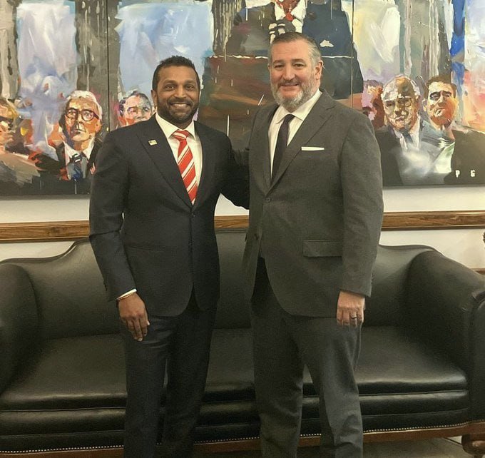 RightPulseNewss's tweet image. 🚨BREAKING: Kash Patel and Senator Ted Cruz are revealing Nancy Pelosi’s involvement in J6!

Do you support their efforts to expose the truth?

YES or NO?

If Yes, Give me a THUMBS-UP👍!