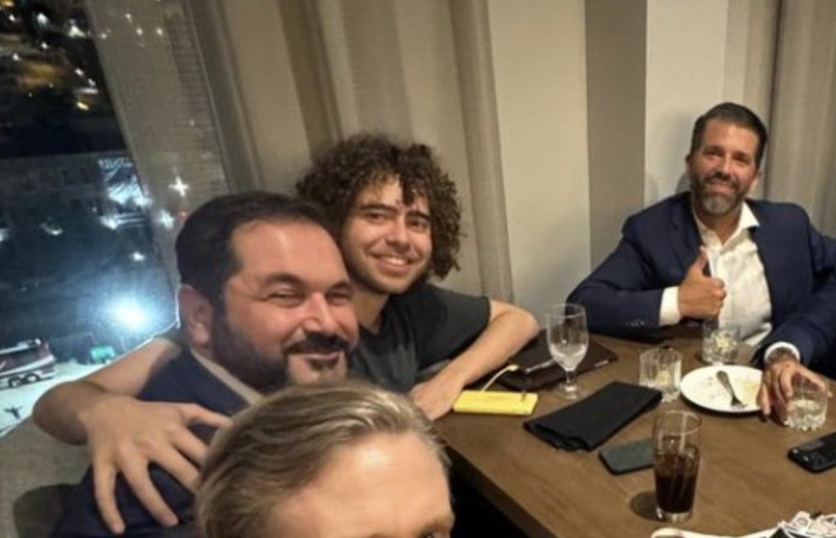 ChatGPTError's tweet image. You know what I love most about @Forbes ?

CON

Sistency : 🐍🛢️ Snake Oil salesmanship 
To the highest bidder @Forbes 🤑

#Theranos to #Hyperloop to #SamAltman 
to ...... #ShaneCoplan 🐍🐍🛢️🛢️🛢️

How about you @aliciampark @Forbes @ForbesTech